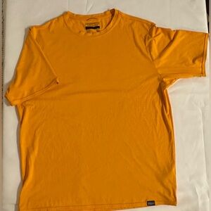 Patagonia Men’s medium workout shirt